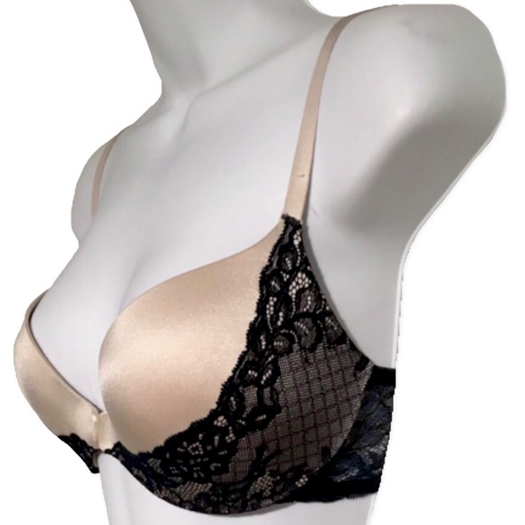 Body Kiss Lace Push Up Bra - Picture 2 of 4
